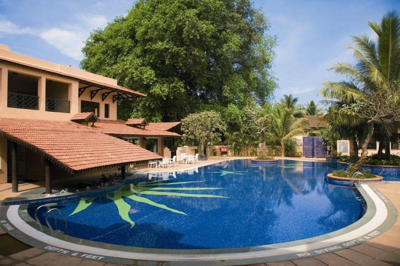 Lemon Tree Amarante Beach Resort, Goa Candolim Exterior foto