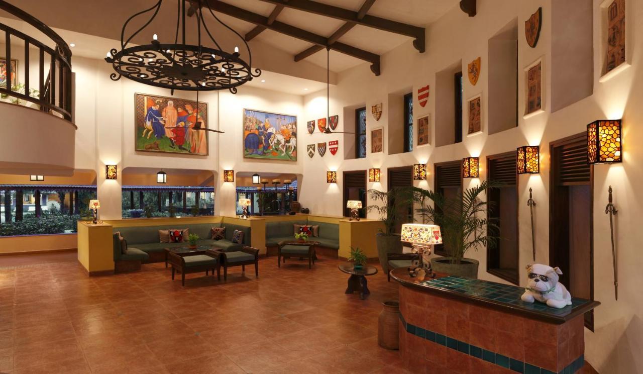 Lemon Tree Amarante Beach Resort, Goa Candolim Exterior foto