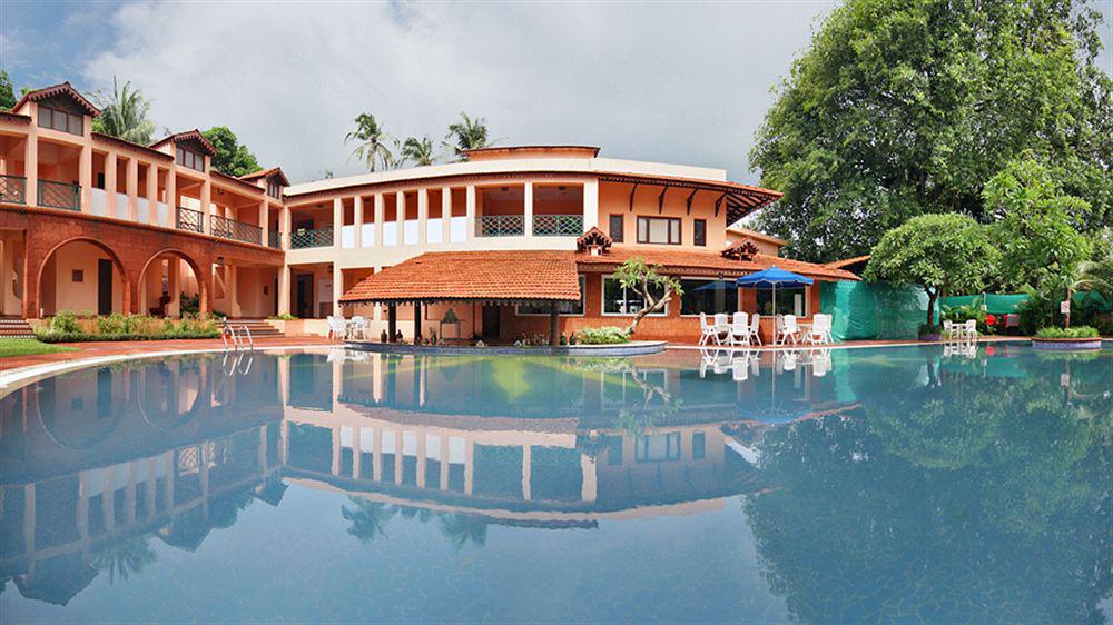 Lemon Tree Amarante Beach Resort, Goa Candolim Exterior foto